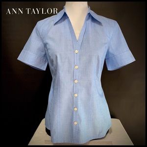 Ann Taylor Loft •Short Sleeve Button-up Oxford Top